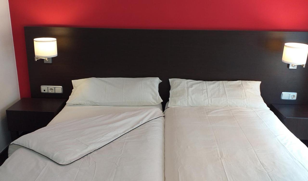 Hostal Meson De Paco Cariñena Exteriér fotografie
