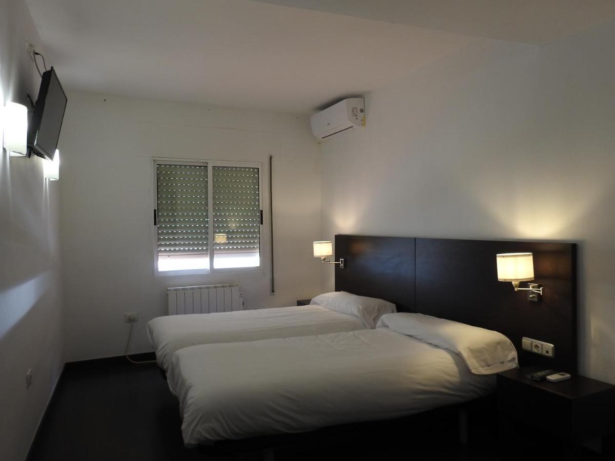 Hostal Meson De Paco Cariñena Exteriér fotografie