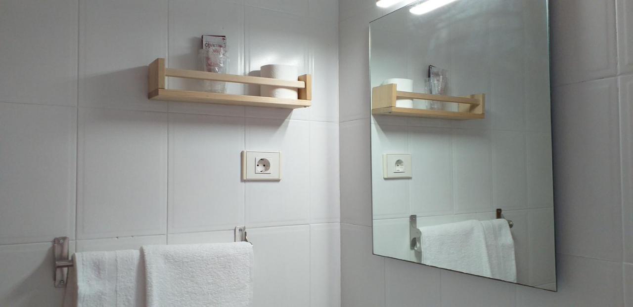 Hostal Meson De Paco Cariñena Exteriér fotografie