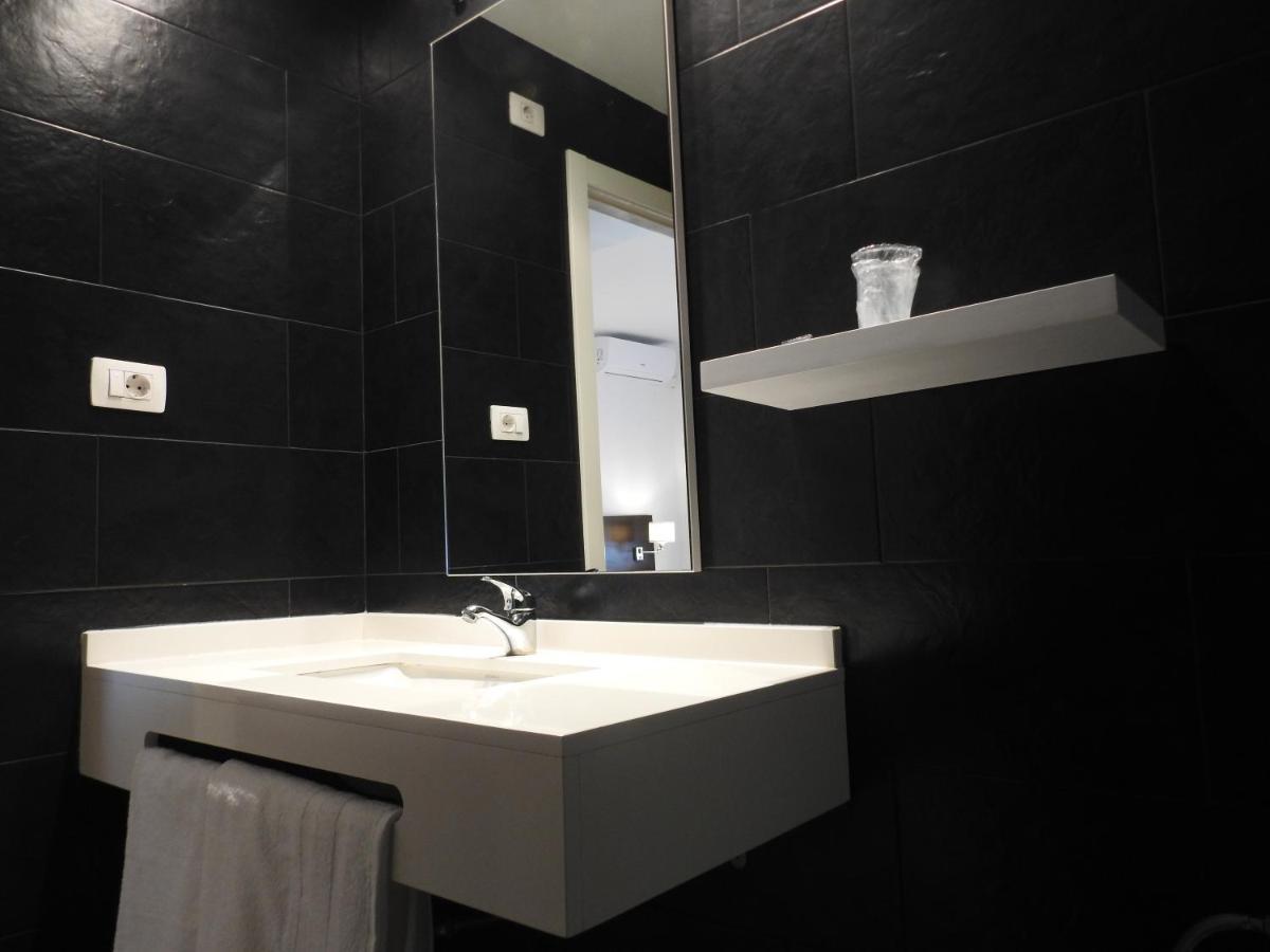 Hostal Meson De Paco Cariñena Exteriér fotografie