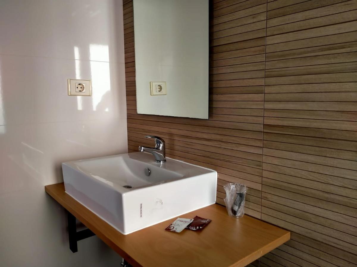 Hostal Meson De Paco Cariñena Exteriér fotografie
